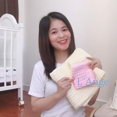 CÙNG HOT MOM HỒNG NHUNG 