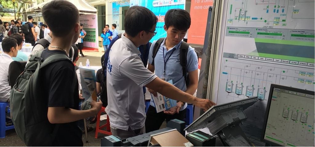 HTEN ATTEND THE AUTOMATION DAY - HO CHI MINH CITY UNIVERSITY OF TECHNOLOGY (2019)