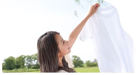 Mẹo Tẩy Vết Bẩn Trên Quần Áo