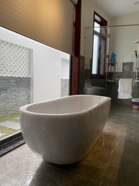 Sản Phẩm Bồn Tắm Đá Sau Khi Hoàn Thiện Và Lắp Đặt Cho Khách