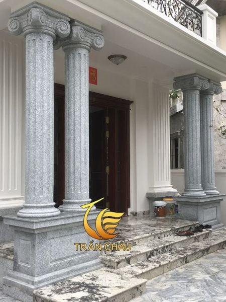 Lắp Đặt Hoàn Thiện Cột Đá Granite Tại Nhà Khách