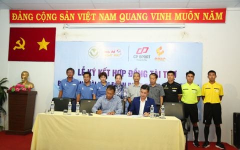 LỄ KÝ KẾT TÀI TRỢ TRANG PHỤC GIỮA CÔNG TY THỂ THAO CP SPORT VÀ BAN TRỌNG TÀI LIÊN ĐOÀN BÓNG ĐÁ TP HCM