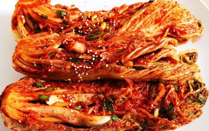 Cùng xem Chef Hungazit làm món kimchi ngâm