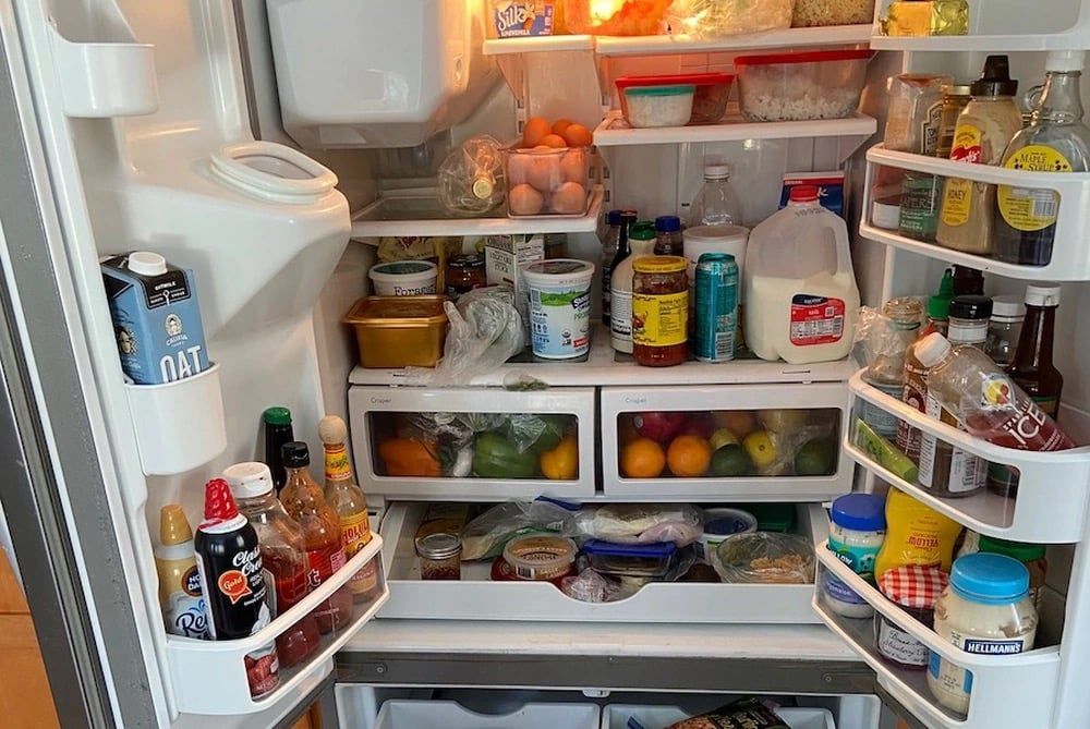 4 lý do khiến tủ lạnh gia đình bạn luôn lộn xộn