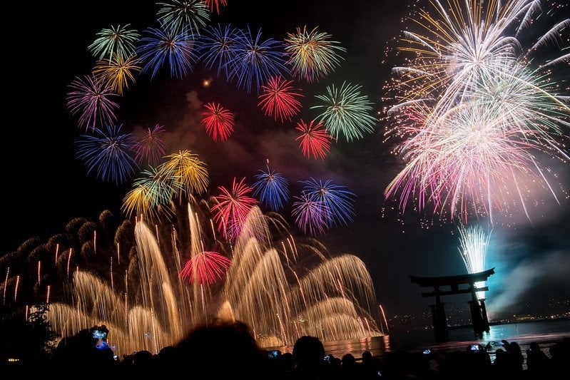 japan-the-kounosu-fireworks-festival-once-set-a-guinnes-record-again