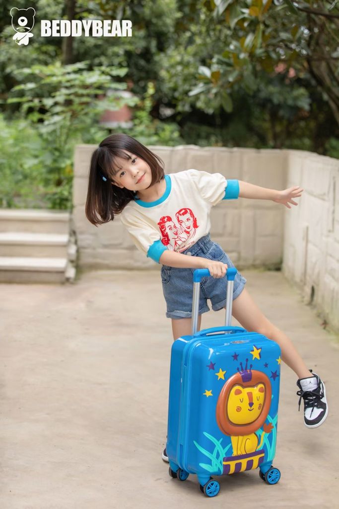 Cần lưu ý gì khi mua vali kéo trẻ em? 5 mẫu vali kéo cho bé đẹp và chất lượng nhất hiện nay