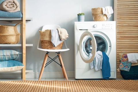 Hướng dẫn cách giặt đồ bằng máy giặt sạch thơm, bền màu