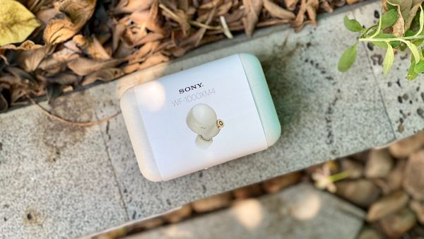 Mở hộp WF-1000XM4, tai nghe True Wireless cao cấp nhất của Sony
