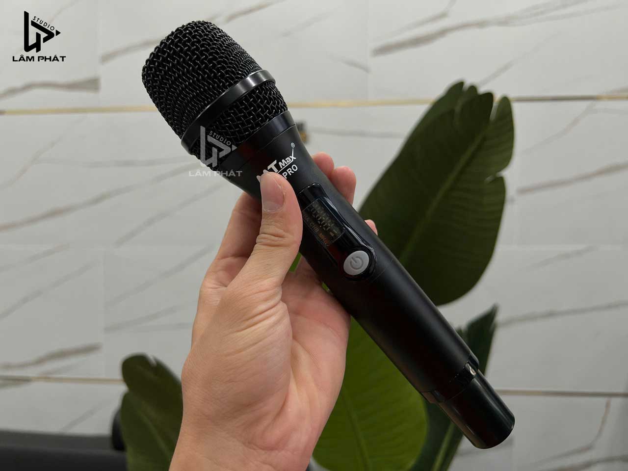 Micro BX7 Pro Micro xe hơi tích hợp echo reverb karaoke cho loa nghe nhạc