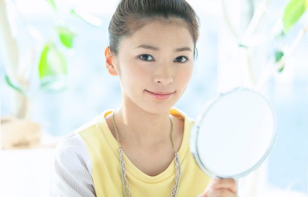 Ánh sáng gương đèn led thay đổi diện mạo trang điểm của bạn!