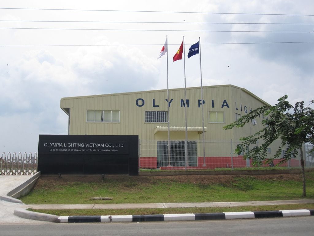 Tham quan nhà máy Olympia Lighting Việt Nam