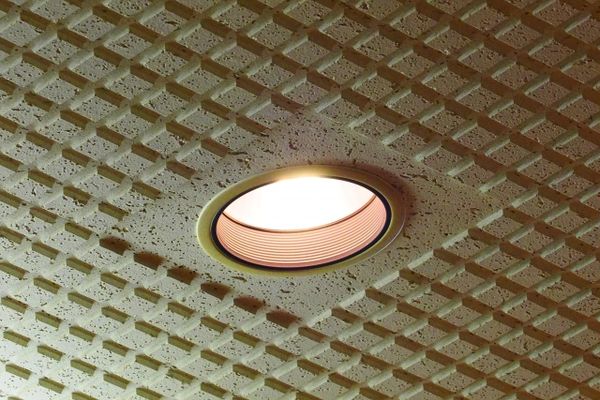 Thay đổi bầu không khí với Đèn Downlight có tính năng thay đổi độ sáng