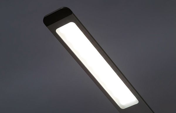 Hướng dẫn chọn đèn LED để bàn phù hợp với nhu cầu sử dụng