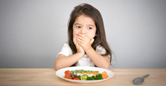 Những hậu quả nặng nề khi cố ép con ăn, bố mẹ cần lưu ý