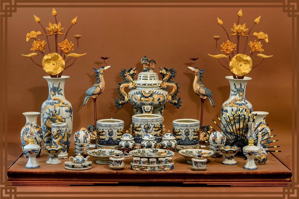 Tại sao trên bàn thờ gia tiên lại dùng 3 bát hương? Ý nghĩa tâm linh sâu sắc không phải ai cũng biết!