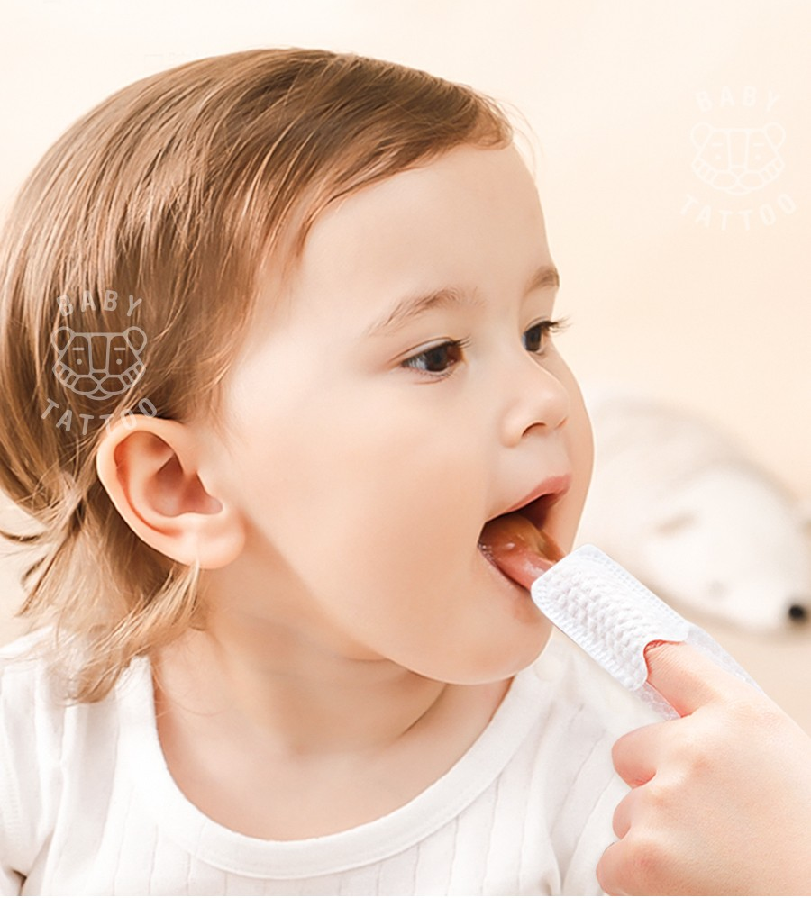 Bàn Chải Xỏ Ngón: Đồ Dùng Cần Thiết Cho Trẻ Sơ Sinh Giúp Làm Sạch Nướu Và Lưỡi Một Cách An Toàn