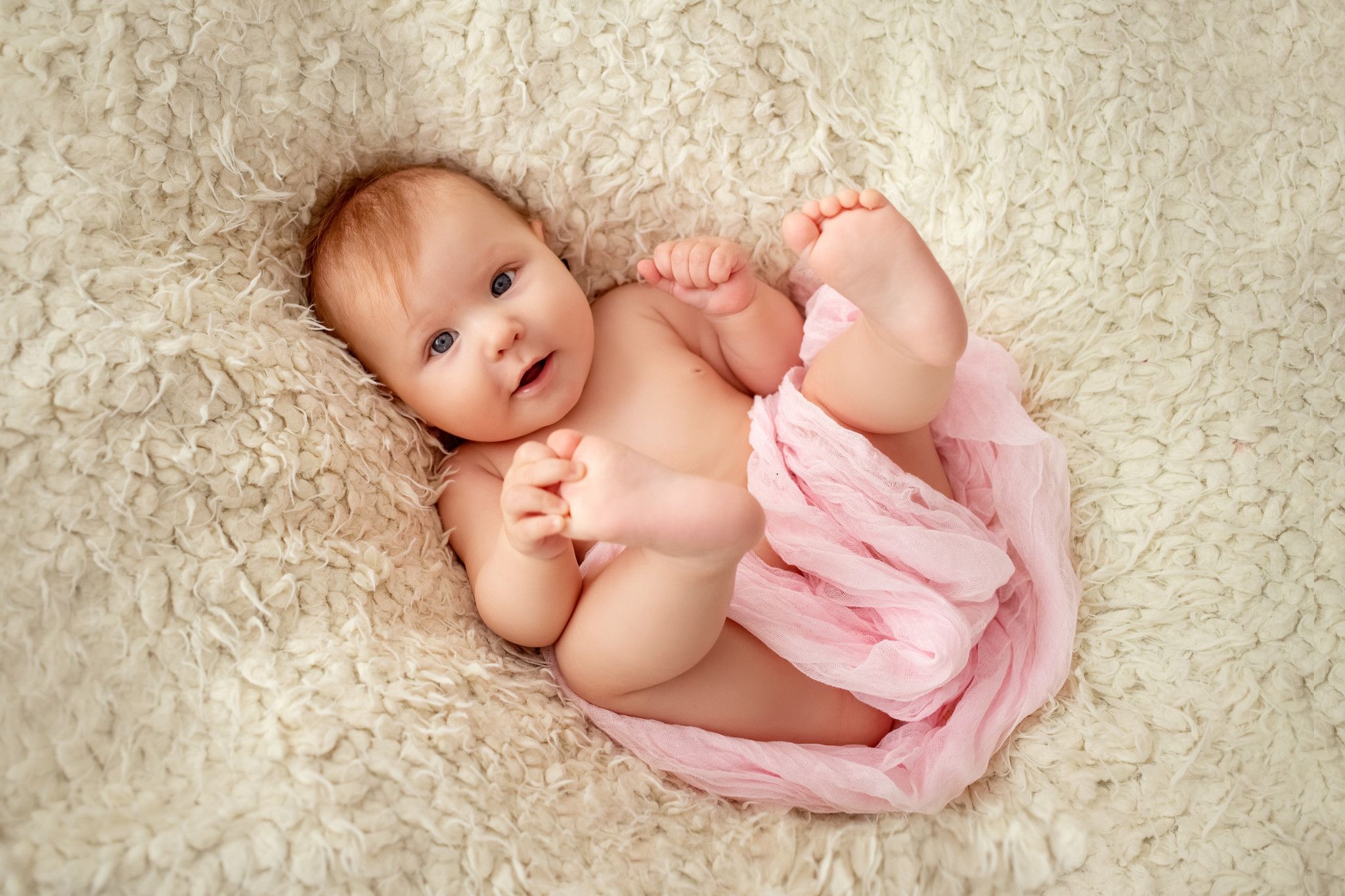 Gối Chống Lật: Đồ Dùng Cần Thiết Cho Trẻ Sơ Sinh Giúp Bé Ngủ Ngon Và An Toàn