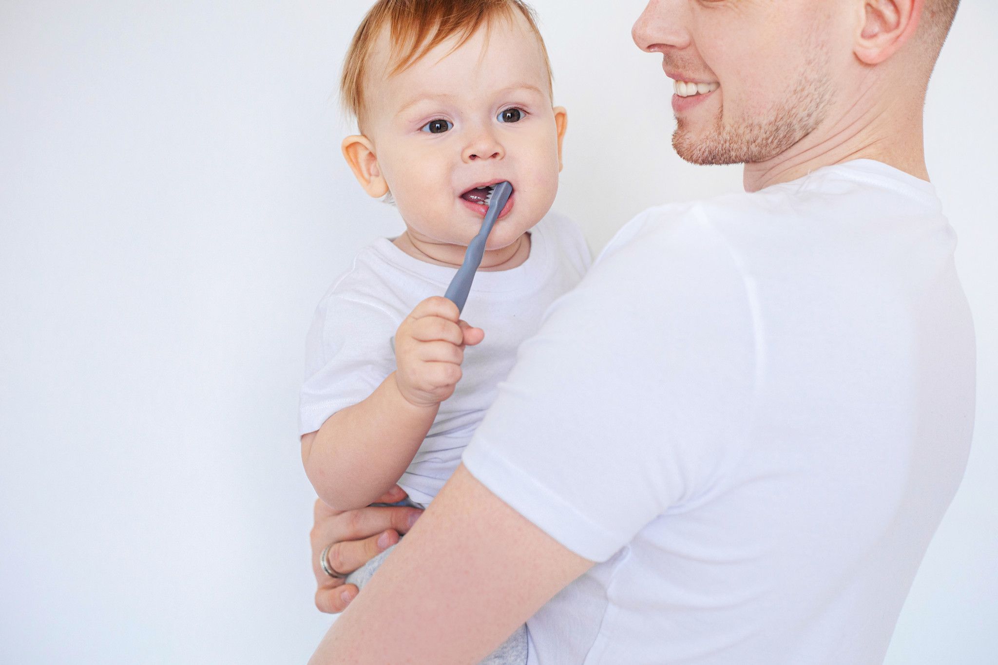 Đồ Dung Cho Bé Không Thể Thiếu Khi Chăm Sóc Răng Miệng