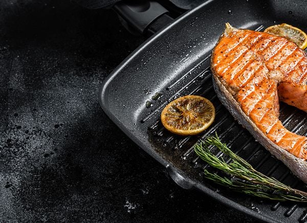 "HỒI SINH" ĐÁY CHẢO BỊ ĐEN, BÁM CẶN ĐƠN GIẢN