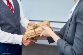 QUÀ TẶNG ĐỐI TÁC CAO CẤP GÂY ẤN TƯỢNG