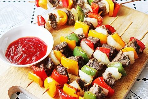 Vỉ nướng nào tiện lợi cho những bữa tiệc ngoài trời?