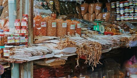 Đến thiên đường mua sắm chợ Hàn Đà Nẵng nên mua gì?
