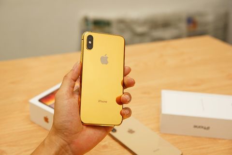 Golden Gift Việt Nam ra mắt iPhone XS mạ vàng 24K
