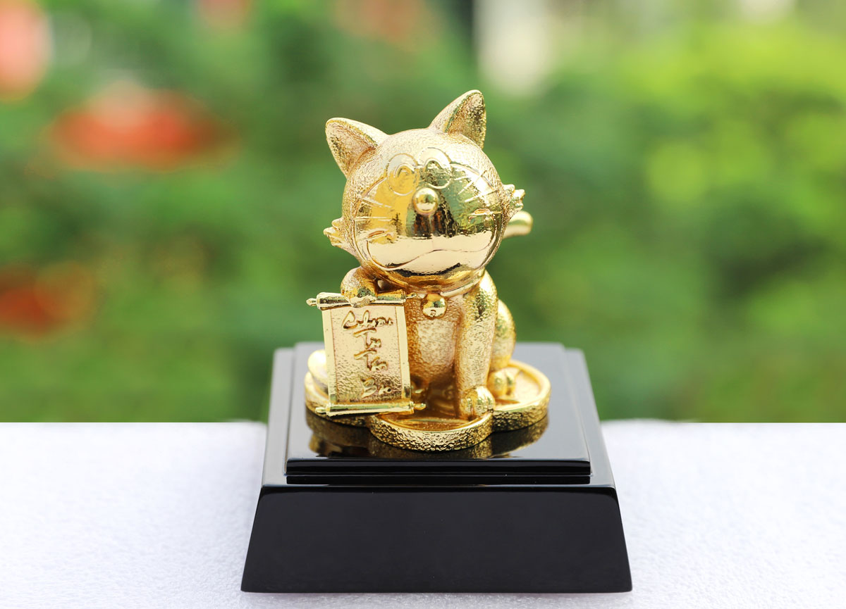 tượng mèo thần tài mạ vàng 24K - tượng mèo may mắn tuổi Mão 2023