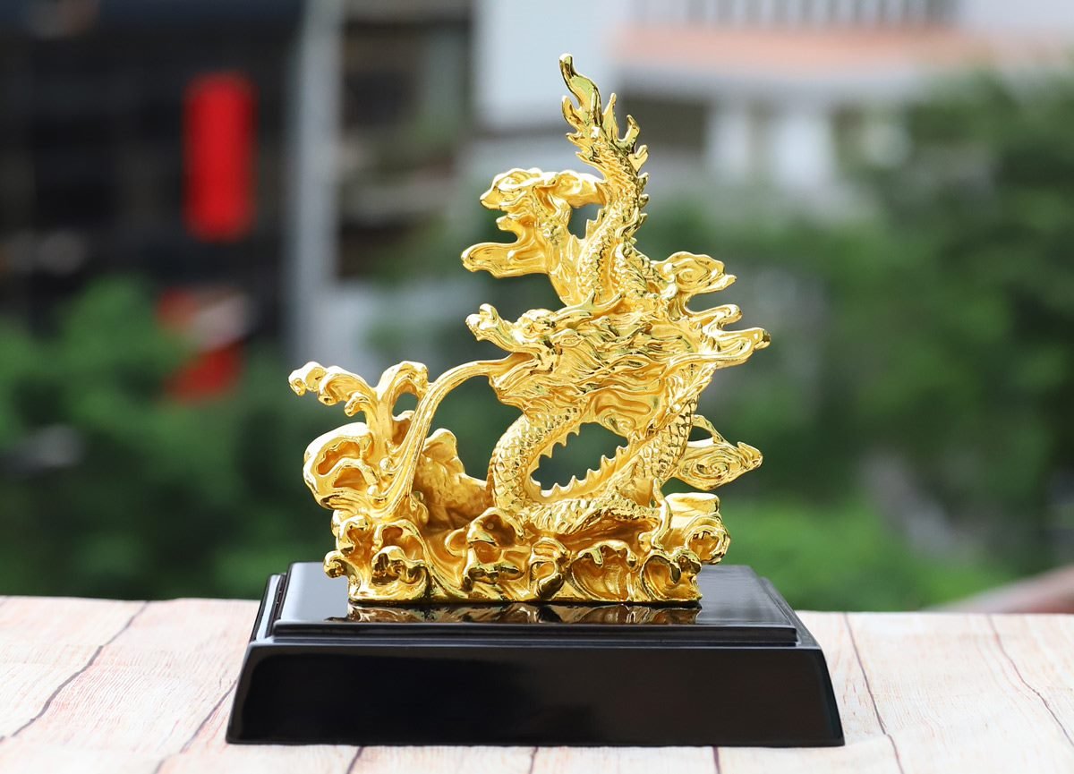 tượng rồng vàng vờn mây