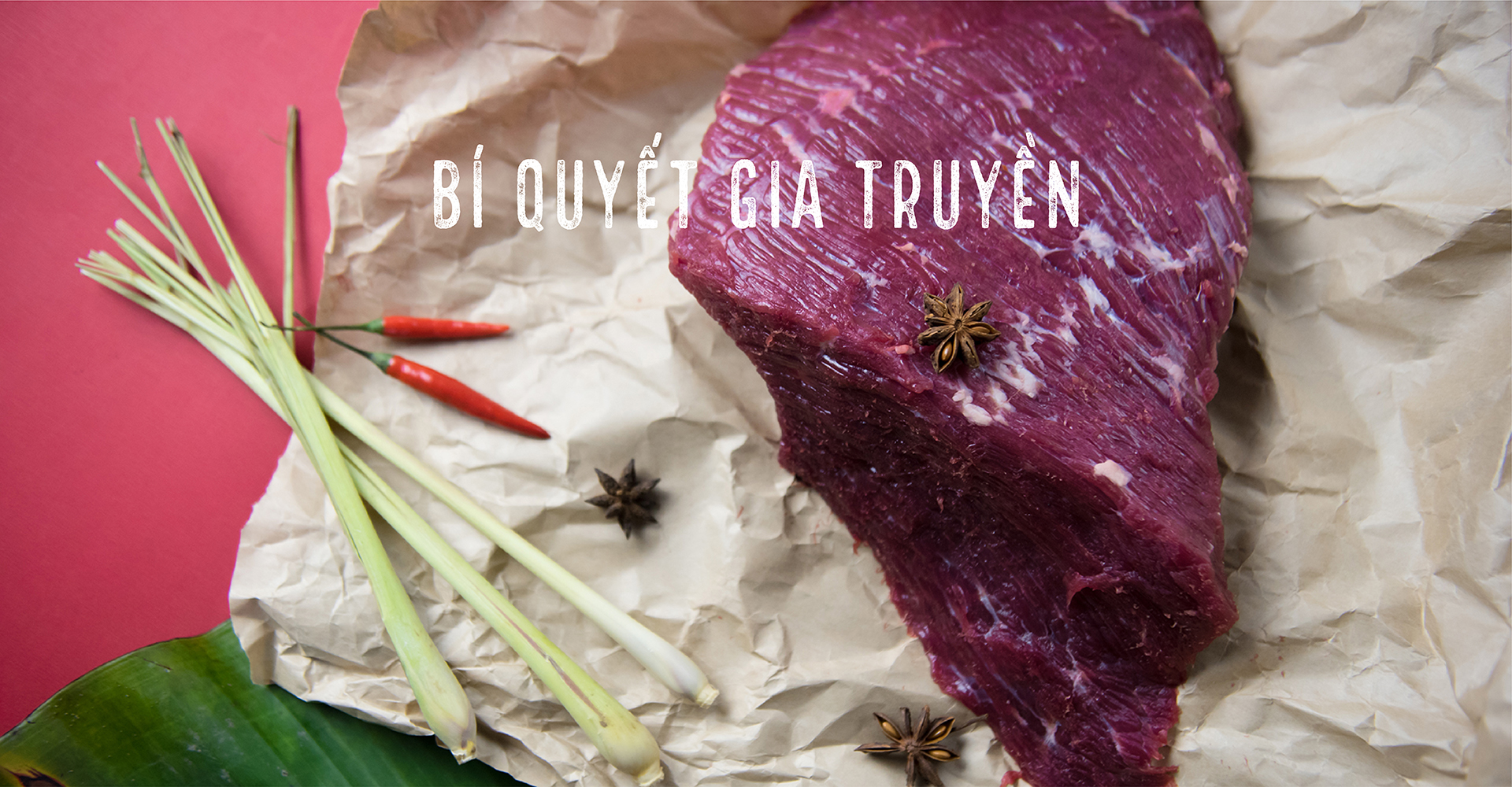 Được làm hoàn toàn thủ công theo bí quyết gia truyền, từ những quả thịt tươi ngon nhất và những gia vị thiên nhiên quen thuộc của ẩm thực miền Bắc.