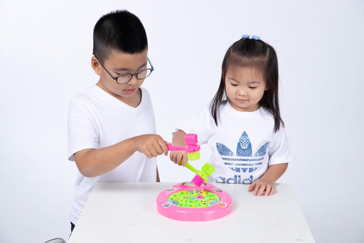 Hộp đồ chơi không dùng pin