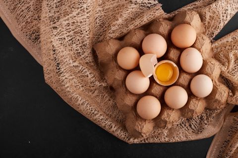 Cách lựa chọn trứng gà tốt