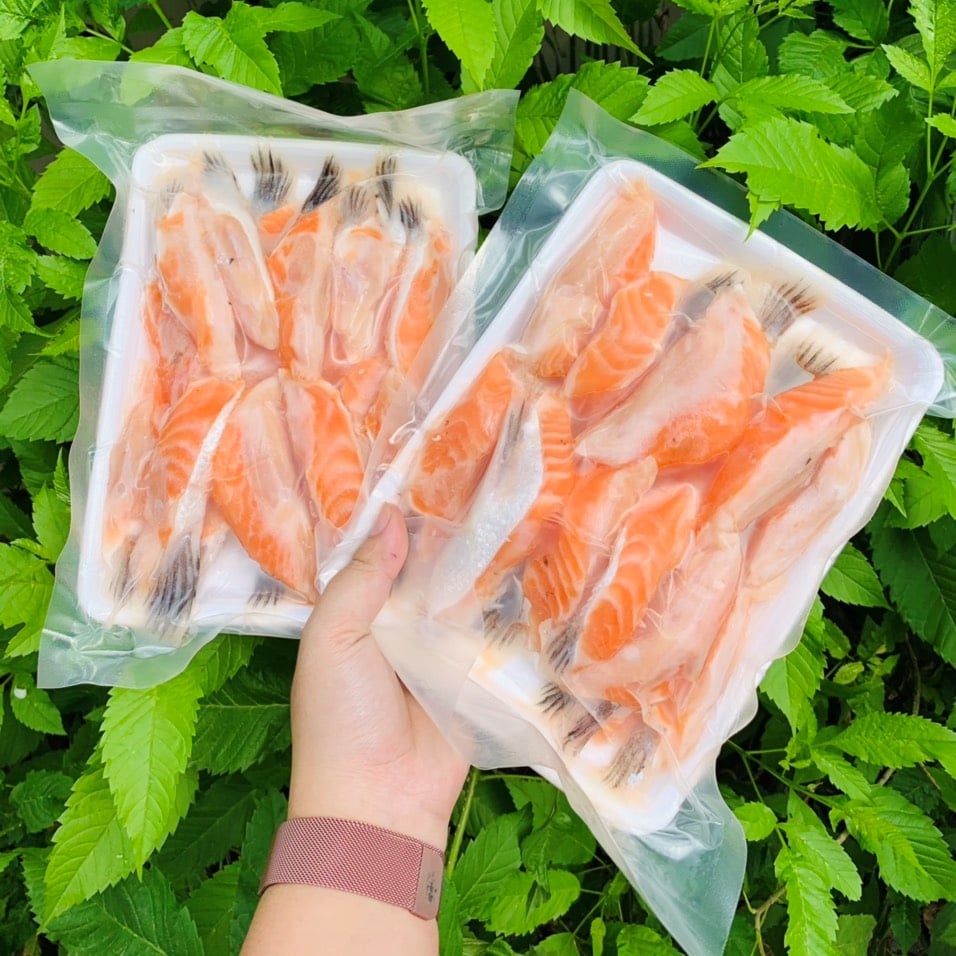 Mua Vây Cá Hồi