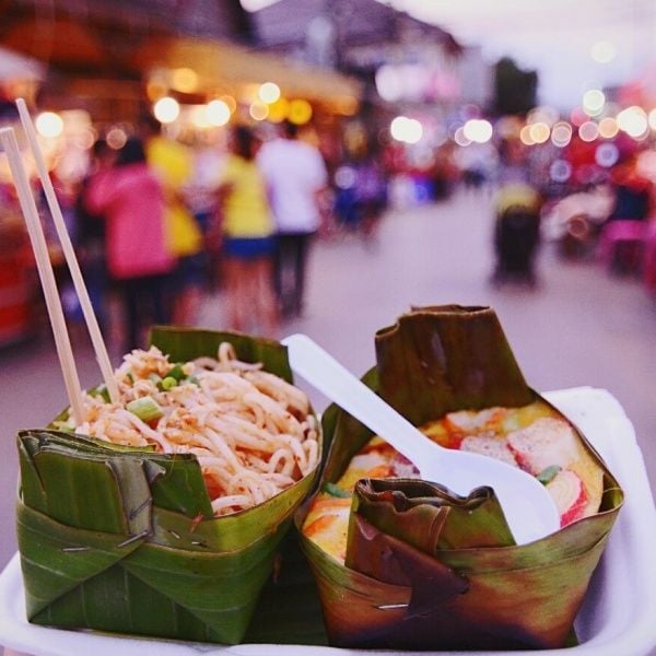 Ẩm thực Sài Gòn được biết đến là điểm đến lý tưởng cho những ai muốn thưởng thức những món ngon đặc trưng của Việt Nam. Từ phở, bánh mì đến những món ăn đường phố, hãy cùng khám phá văn hóa ẩm thực đa dạng và phong phú của Sài Gòn.