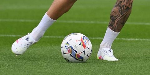 Hé lộ những hình ảnh đầu tiên của bộ sưu tập giày đá bóng adidas “Celestial Victory Pack”
