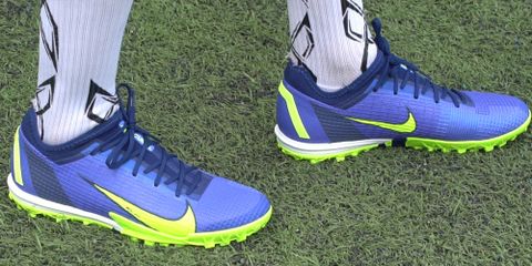 Phối màu trên đôi Nike Mercurial Vapor Pro 14 TF trong bộ sưu tập “Football Recharge” Pack