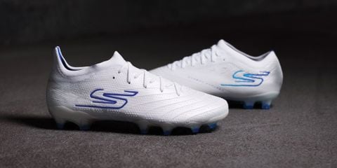 Skechers ra mắt bộ sưu tập giày đá bóng “Diamond Ice Pack”