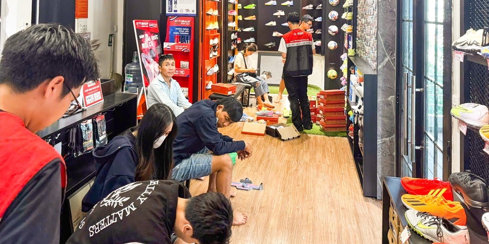 Chọn giày đá bóng phù hợp