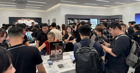 iPhone 16 chính thức lên kệ FPT Shop và F.Studio trên toàn quốc, MeKo hân hạnh là đối tác đồng hành