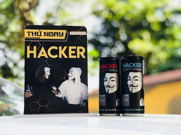 Nước tăng lực hacker space energy