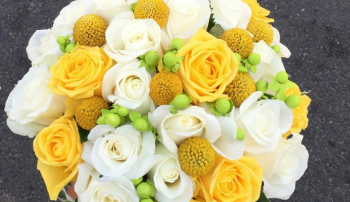 Chọn hoa cưới hợp mạng cô dâu