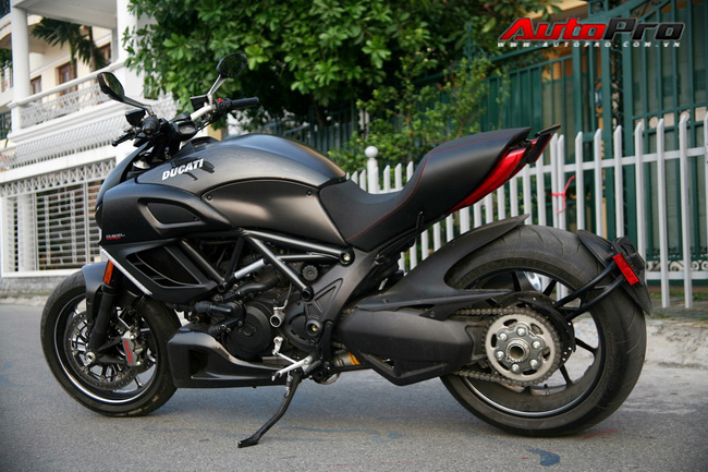 Ắc quy xe Ducati Diavel Carbon