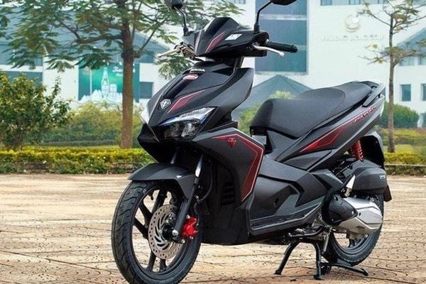 thay ắc quy cho xe honda air balde hoàn thiện