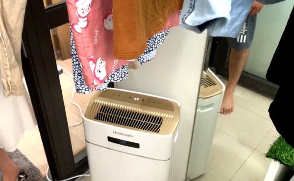 máy hút ẩm không khí sấy khô quần áo