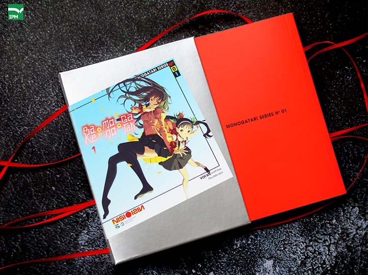 Bakemonogatari - Bản giới hạn tại Việt Nam, với boxset lấy cảm hứng từ bản gốc Nhật, sử dụng art bản quyền mua thêm.