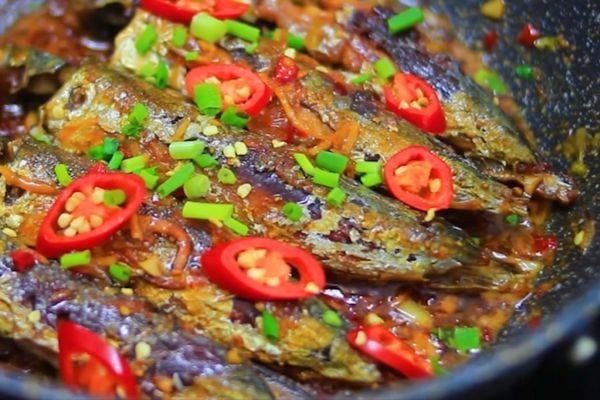Cá nục kho mắm gừng - Món ăn đậm đà hương vị truyền thống