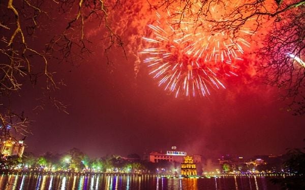 Địa điểm tổ chức Countdown, ngắm pháo hoa ở Hà Nội - Hồ Hoàn Kiếm