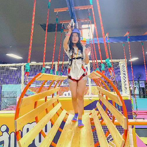 Thăng bằng trên dây