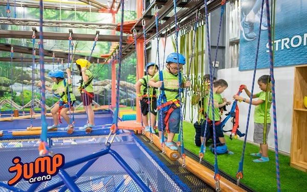 Địa điểm tổ chức hoạt động ngoại khóa cho học sinh ở Hà Nội - Jump Arena