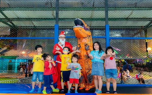 Địa điểm vui chơi Noel ở Sài Gòn - Jump Arena